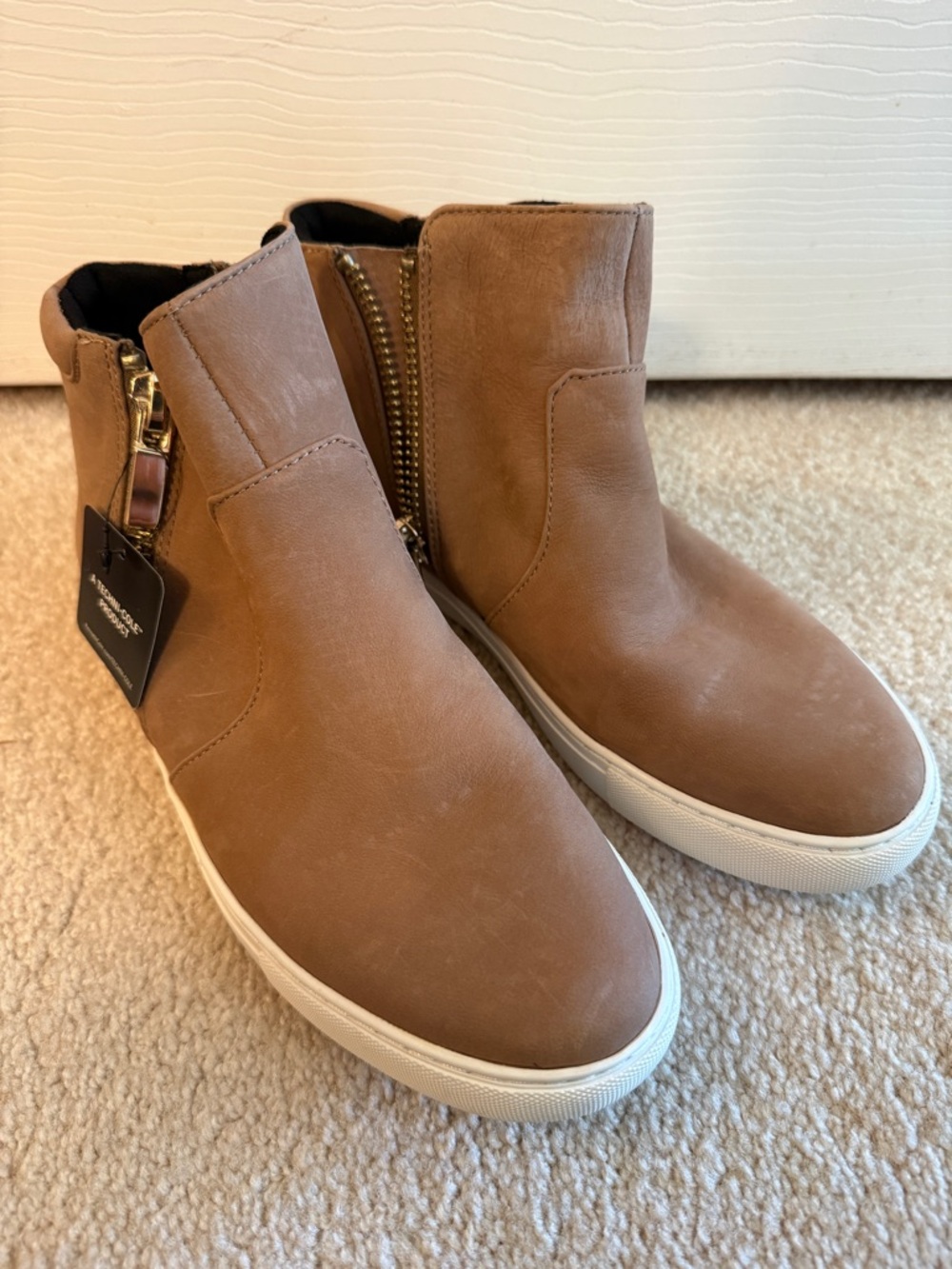 Kenneth Cole Tan Leather Ankle Boots with Gold Zippers